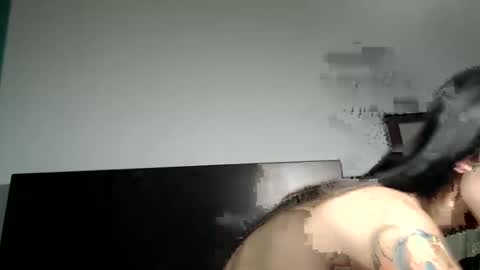 Snapshot of stella_art chatting on January 16, 2025, 2:19 am Stella online show from January 16, 2025, 2:19 am