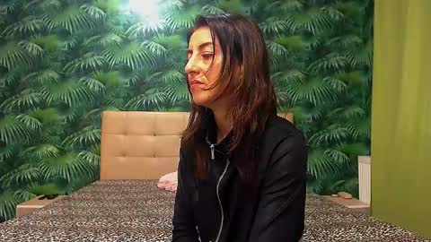 Snapshot of stella_john chatting on January 3, 2025, 8:54 am Stella John online show from January 3, 2025, 8:54 am