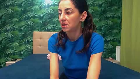 Snapshot of stella_john chatting on January 13, 2025, 5:33 am Stella John online show from January 13, 2025, 5:33 am