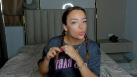 Snapshot of stellaa_queen chatting on April 5, 2026, 12:08 am stella online show from April 5, 2026, 12:08 am