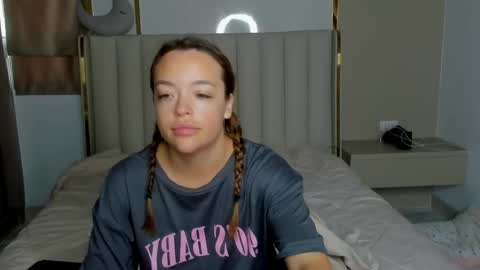Snapshot of stellaa_queen chatting on April 9, 2026, 12:21 am stella online show from April 9, 2026, 12:21 am