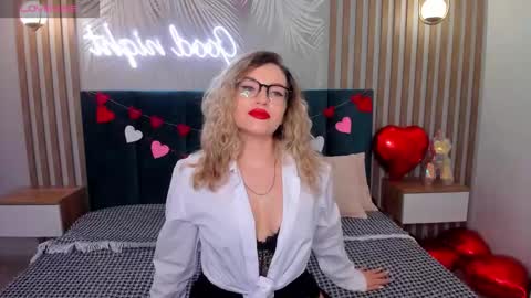 Stella online show from February 17, 2026, 1:57 am