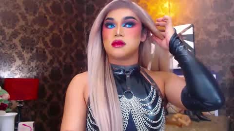 CALL ME STELLA online show from February 14, 2025, 9:56 am