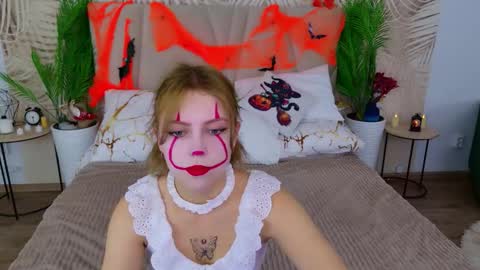 Snapshot of stellahaart chatting on October 31, 2025, 5:52 am Stella 3 online show from October 31, 2025, 5:52 am