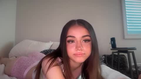 stellapearl online show from October 5, 2025, 8:07 pm