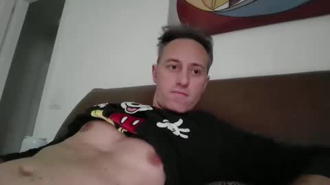 Snapshot of sten015 chatting on December 31, 2024, 6:59 am sten015 online show from December 31, 2024, 6:59 am