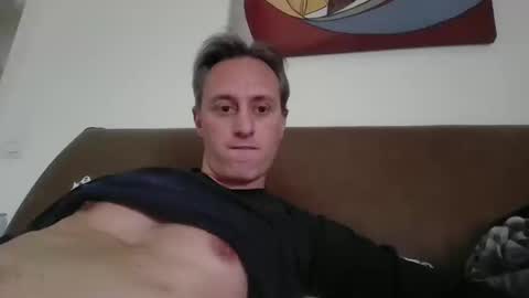 Snapshot of sten015 chatting on February 4, 2025, 2:21 pm sten015 online show from February 4, 2025, 2:21 pm