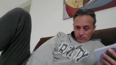 sten015 online show from April 15, 2026, 12:34 pm