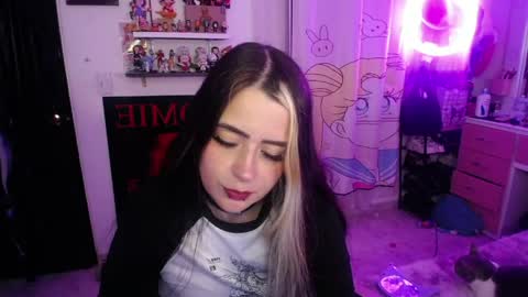Snapshot of stephani_rousso chatting on May 15, 2026, 11:01 pm joha cosmo online show from May 15, 2026, 11:01 pm