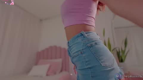 stephania_let online show from October 14, 2025, 10:38 am