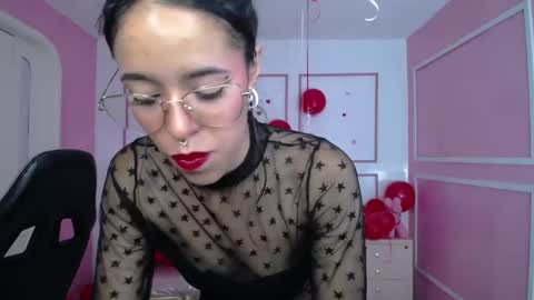 Stephania online show from March 1, 2025, 1:40 pm