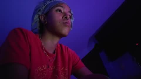 Stephania online show from February 8, 2026, 7:34 am