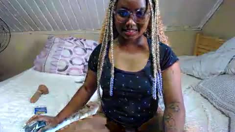 perfectly imperfect girl online show from March 7, 2025, 6:02 am