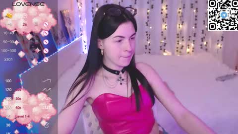 stephanie_diaz online show from February 4, 2026, 8:14 pm