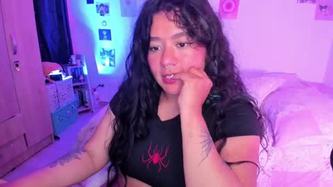 Stephanie  online show from December 24, 2024, 6:33 am