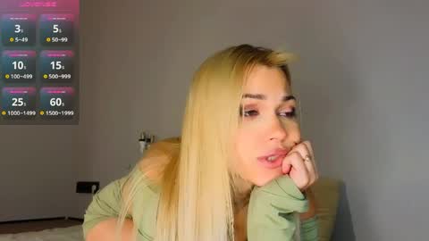 Stephany online show from April 11, 2026, 2:27 am