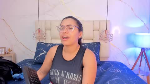 Stefanny online show from December 19, 2024, 9:49 pm