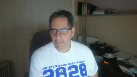 Snapshot of stephenhal9 chatting on October 27, 2025, 1:42 am stephenhal9 online show from October 27, 2025, 1:42 am