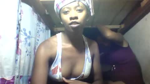 Snapshot of sterina0102 chatting on December 4, 2025, 12:25 pm sterina0102 online show from December 4, 2025, 12:25 pm