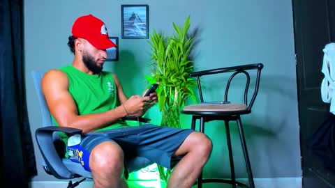 Steve  online show from November 13, 2025, 11:09 am