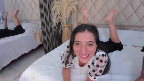 stevenandlaura_ online show from May 12, 2026, 1:47 am