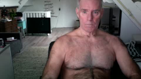 stevetwo online show from December 11, 2024, 10:03 am