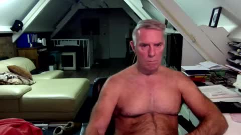 stevetwo online show from May 27, 2026, 9:23 pm