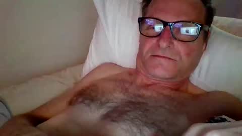 steviehard7 online show from January 19, 2025, 1:32 am