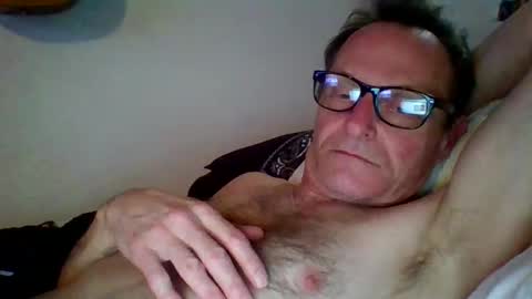 steviehard7 online show from February 13, 2025, 2:45 am
