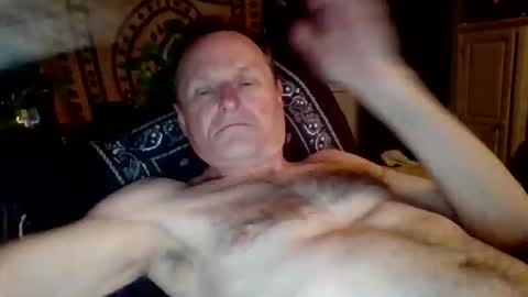 steviehard7 online show from February 17, 2025, 4:09 am