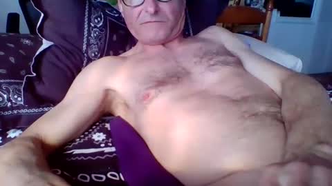 steviehard7 online show from February 18, 2025, 10:25 pm