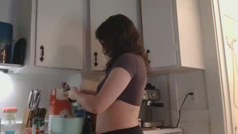 Stevie Steele online show from December 3, 2025, 1:02 am