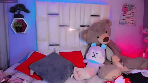 Steisee Reyes online show from November 14, 2025, 8:24 am