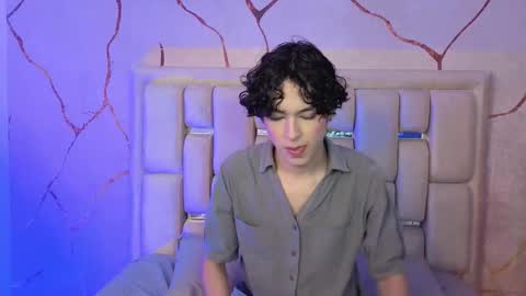 Sthepano  online show from March 24, 2026, 4:17 am