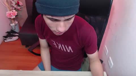 Snapshot of stich_23 chatting on February 9, 2026, 1:59 pm Stich online show from February 9, 2026, 1:59 pm