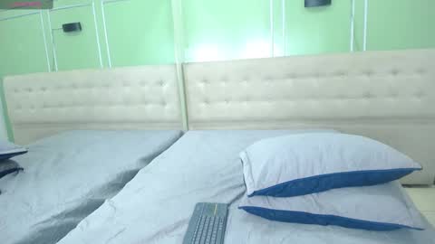 Snapshot of stickxcandy chatting on January 4, 2025, 11:43 am StickXCandy online show from January 4, 2025, 11:43 am