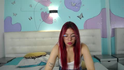 Snapshot of stickxcandy chatting on January 28, 2025, 11:49 am StickXCandy online show from January 28, 2025, 11:49 am