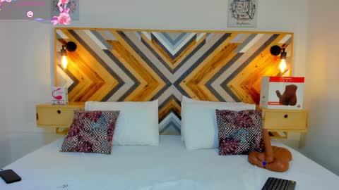 stifany cooper online show from January 15, 2025, 7:44 pm