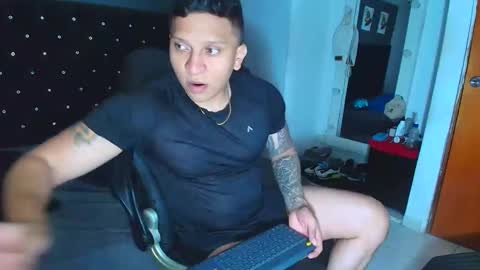 stily online show from October 23, 2025, 3:17 am