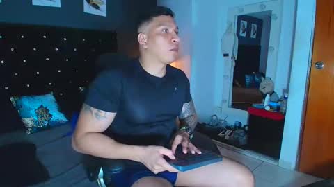 stily online show from October 25, 2025, 4:09 am