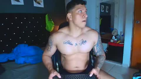 stily online show from November 9, 2025, 4:33 am