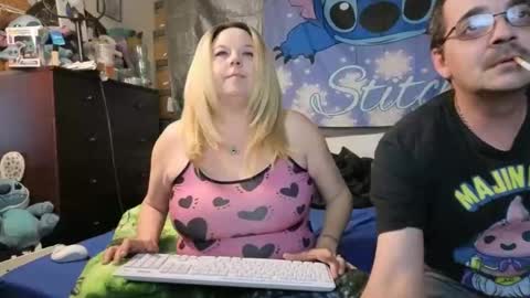 Tasha and Drew online show from November 20, 2025, 9:53 am