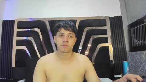 Snapshot of stiven_pooh chatting on December 24, 2024, 2:12 pm Steven Pooh online show from December 24, 2024, 2:12 pm