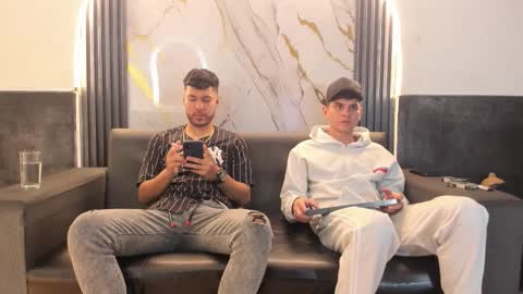 friends online show from March 14, 2026, 5:13 am