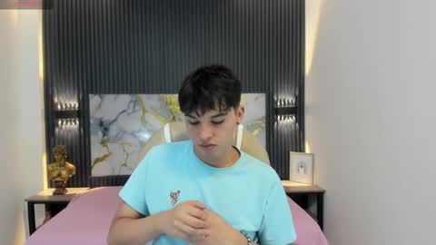 Stiwen online show from November 16, 2025, 4:34 pm