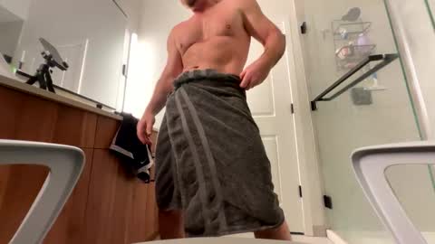 stlhotwifeguy online show from February 27, 2025, 7:04 pm