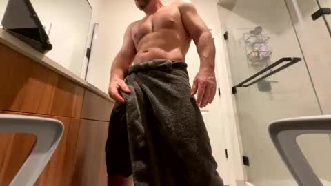 stlhotwifeguy online show from February 28, 2025, 7:56 pm