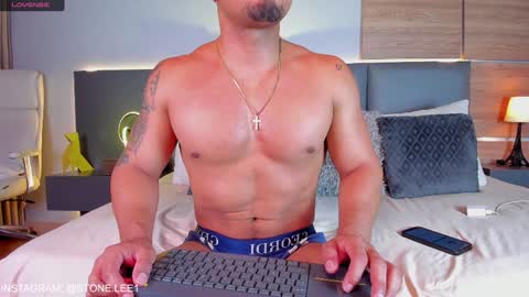 Snapshot of stone_lee_ chatting on January 19, 2025, 8:07 am Stone Lee online show from January 19, 2025, 8:07 am
