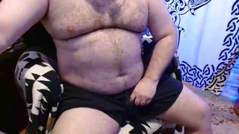 Snapshot of stonerbear42 chatting on April 22, 2026, 9:11 am Stonerbear42 online show from April 22, 2026, 9:11 am