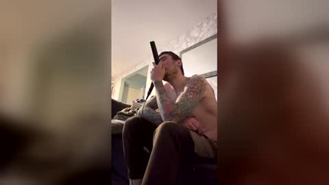 stonercum420798208 online show from April 6, 2026, 5:41 am
